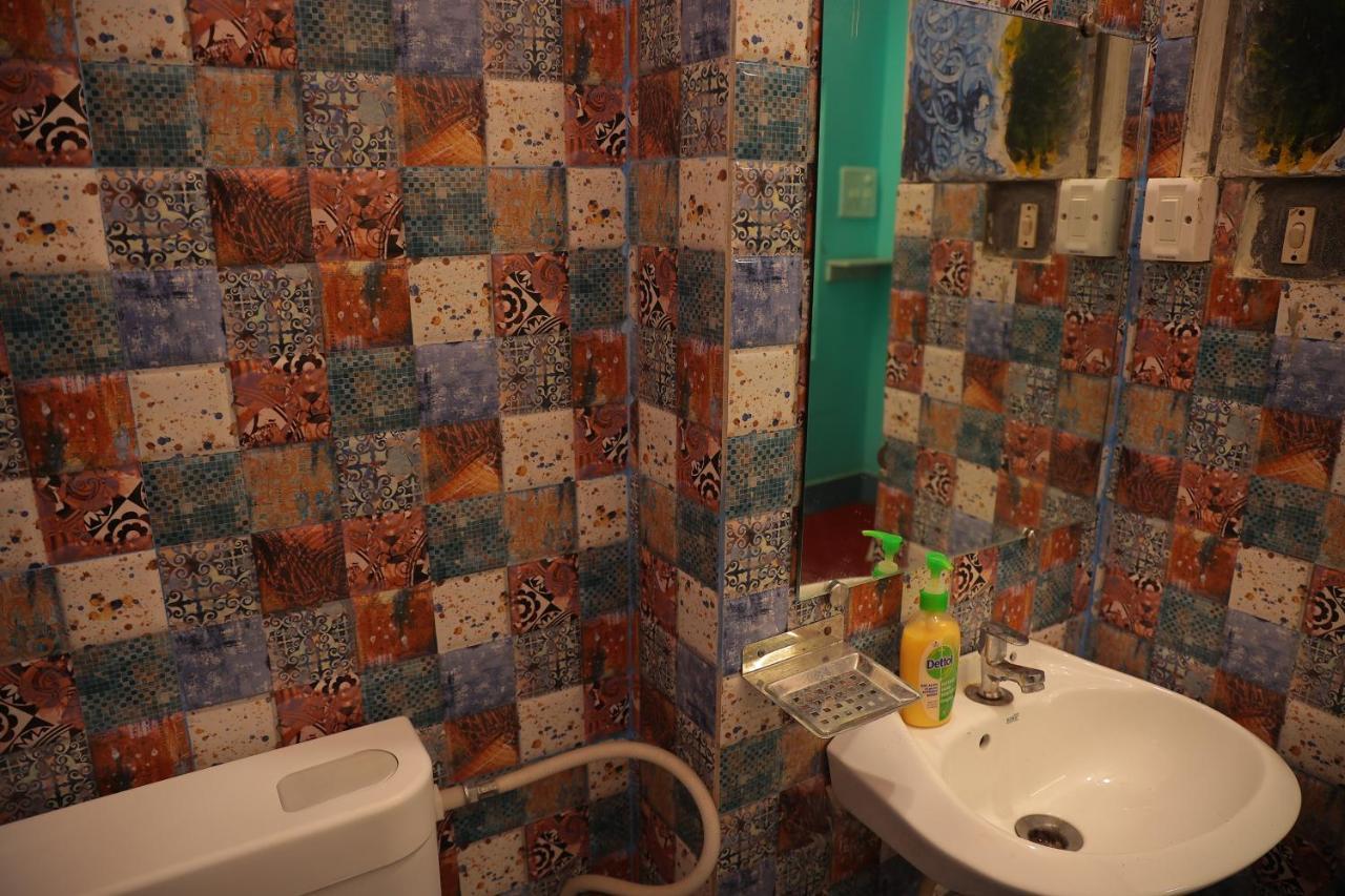 Good Vibes Hostel Varanasi Eksteriør bilde