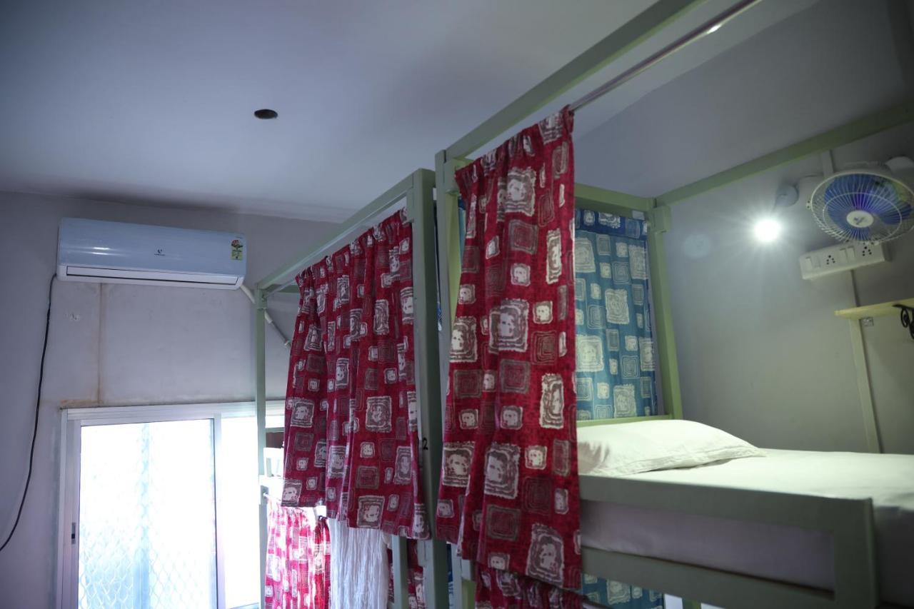 Good Vibes Hostel Varanasi Eksteriør bilde