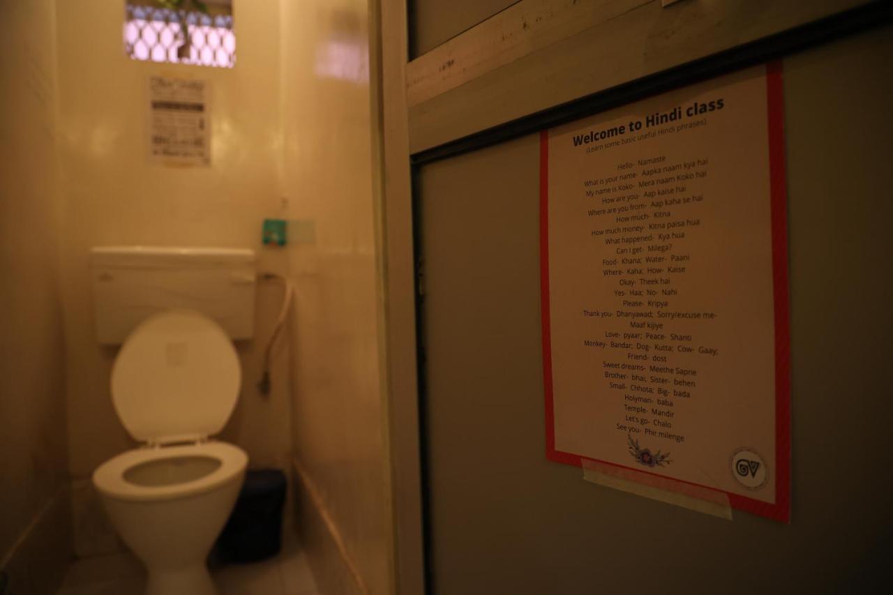 Good Vibes Hostel Varanasi Eksteriør bilde