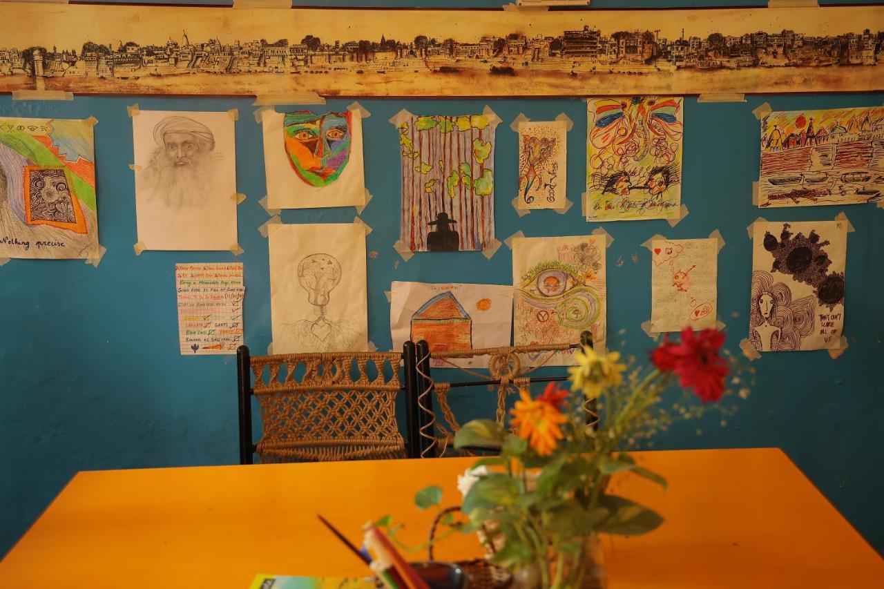 Good Vibes Hostel Varanasi Eksteriør bilde
