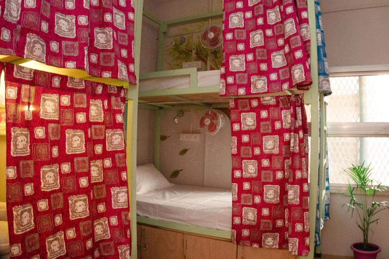 Good Vibes Hostel Varanasi Eksteriør bilde