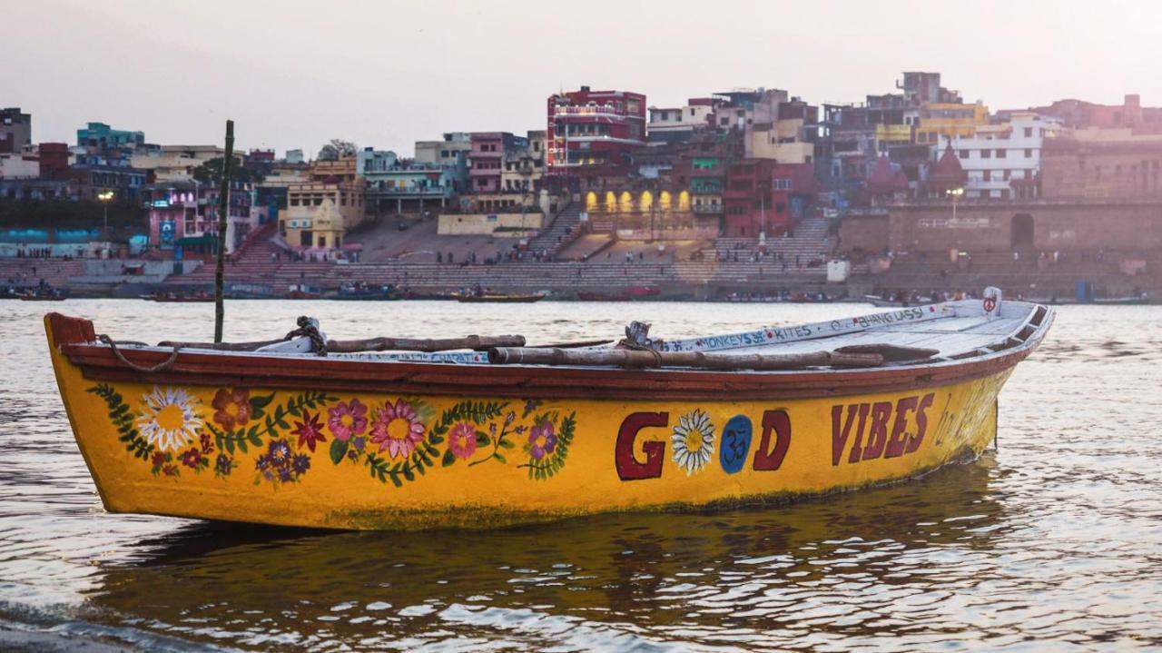 Good Vibes Hostel Varanasi Eksteriør bilde