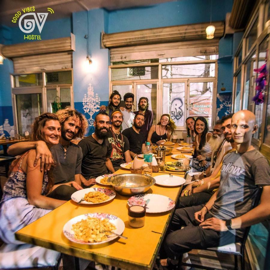 Good Vibes Hostel Varanasi Eksteriør bilde